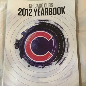 Chicago cubs 2012 yearbook excellent condition smoke-free home